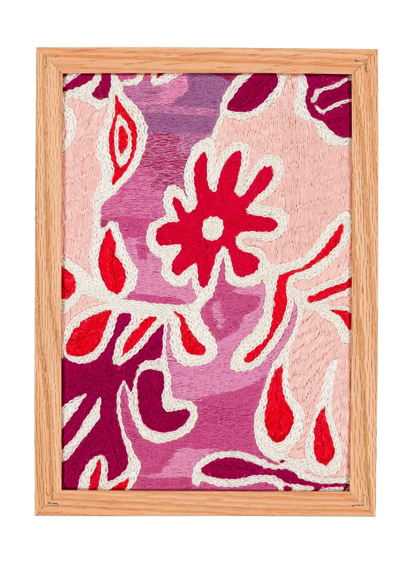 Mères Souveraines - embroidery 3, 2025. embroidery by hand on cotton. 17 x 24 cm. Margaux Derhy